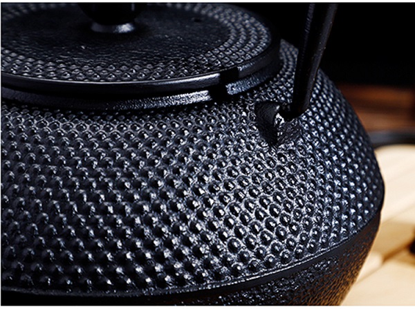 cast iron teapot